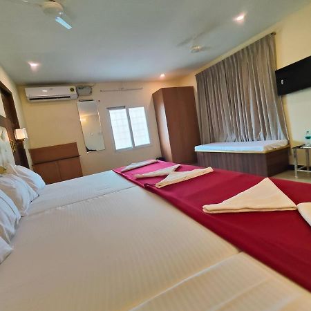 Hotel Comfort Канчипурам Екстериор снимка