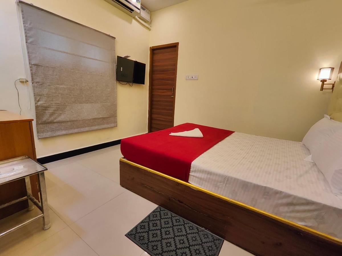 Hotel Comfort Канчипурам Екстериор снимка