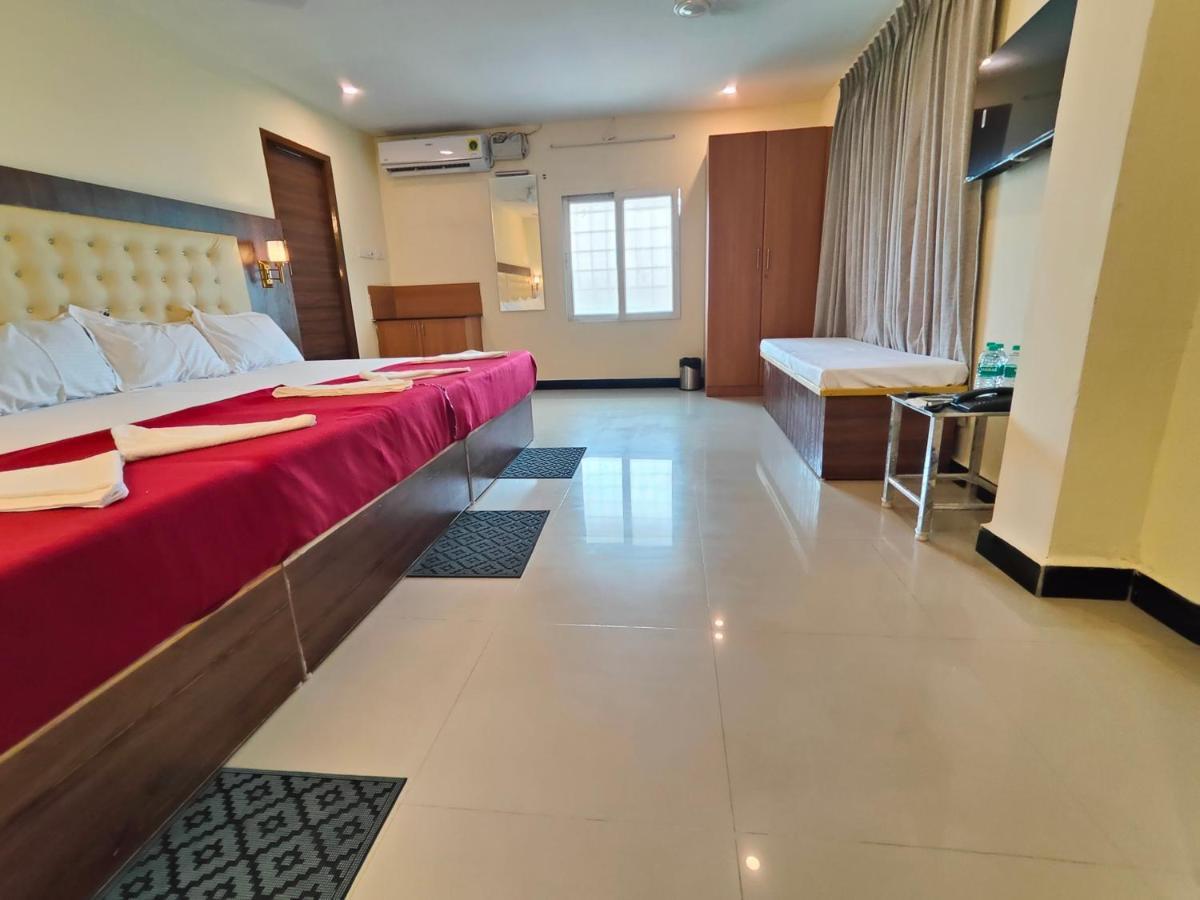 Hotel Comfort Канчипурам Екстериор снимка